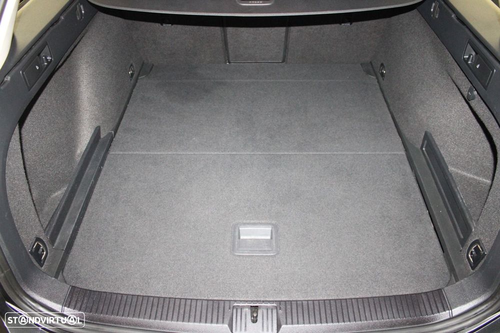 VW Passat Variant 2.0 TDI Highline DSG - 58