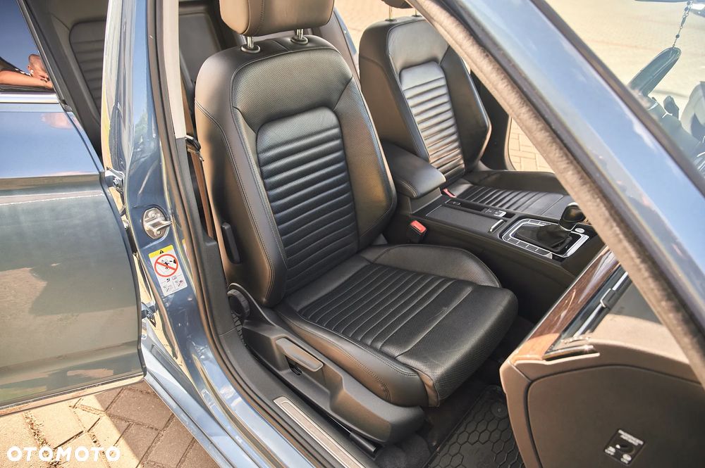 Volkswagen Passat - 26