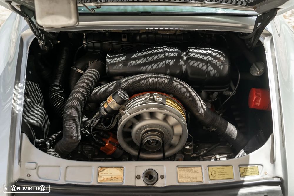 Porsche 911 Série G - 18