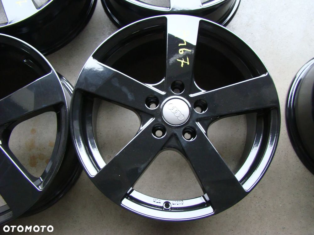 a467 5x112 Audi A3 8P 8V 8Y A4 B8 Q2 7jx17 - 5
