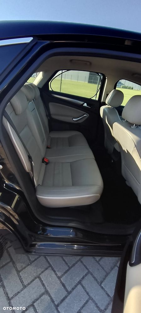 Ford Mondeo - 12