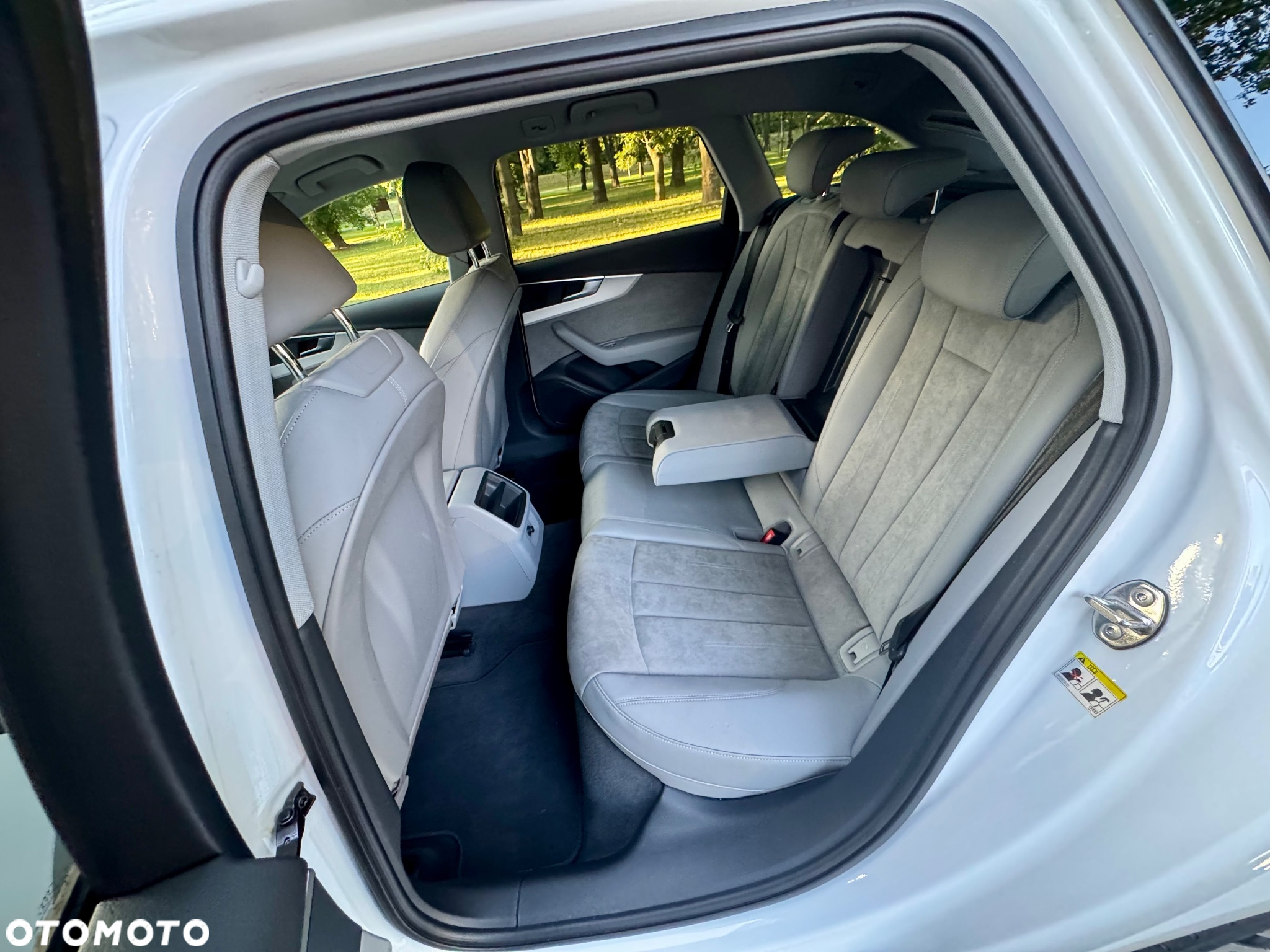 Audi A4 Avant 40 TDI S tronic S line - 11