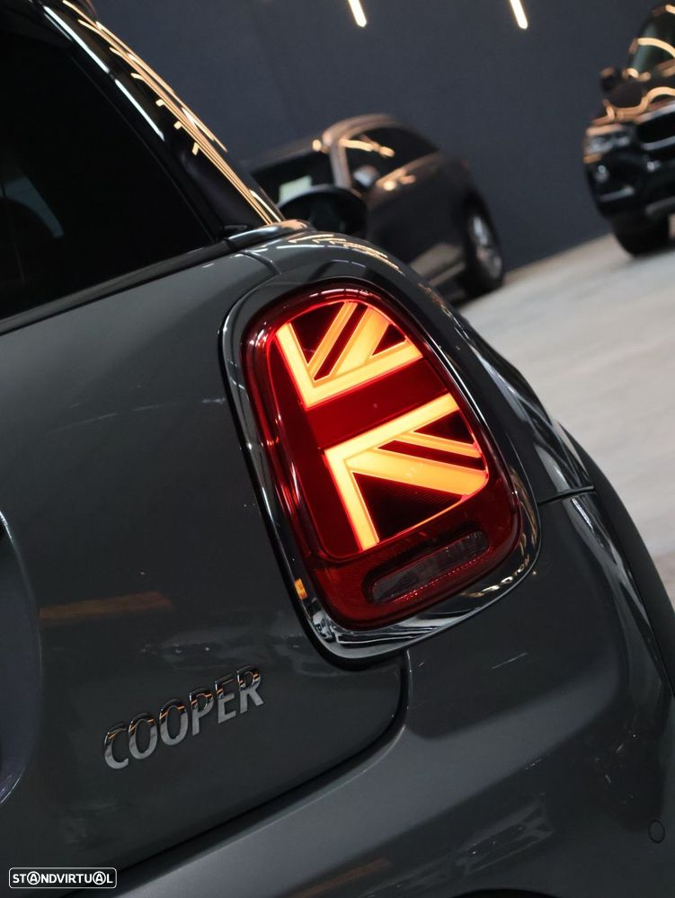 MINI 3 Portas Cooper Essential - 13