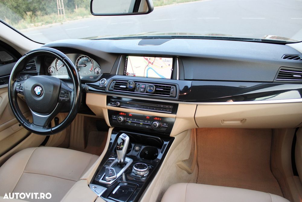 BMW Seria 5 520d Aut. - 31