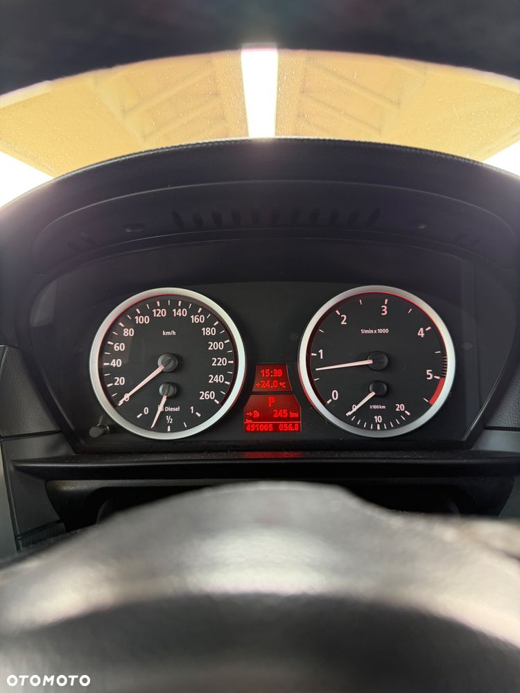BMW Seria 5 - 25