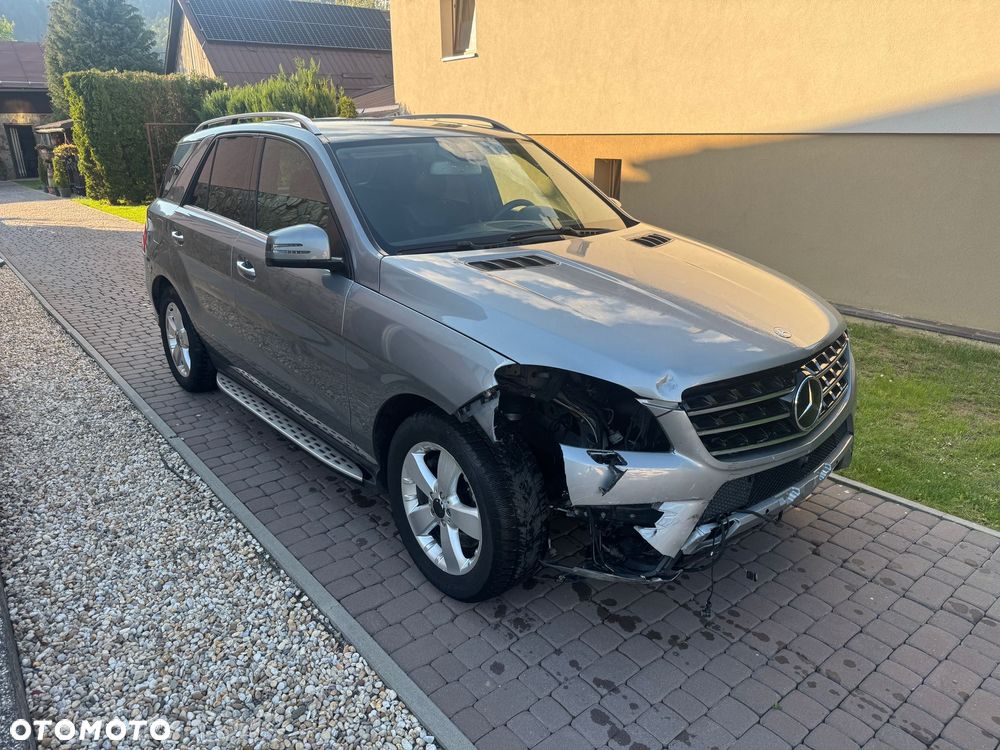 Mercedes-Benz ML 350 BlueTEC 4MATIC 7G-TRONIC Edition 1 - 2