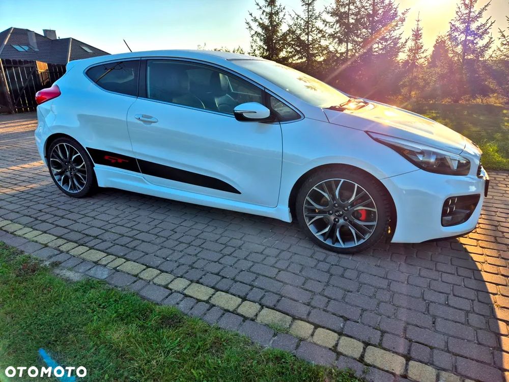 Kia ProCeed - 4
