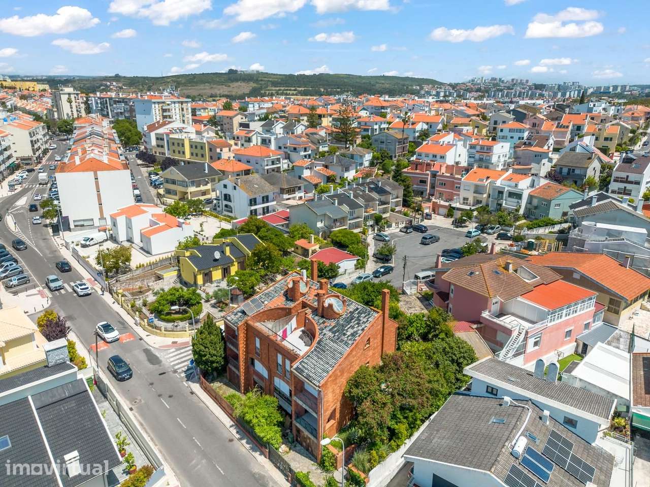 Moradia Geminada T4 com jardim, Nova Queijas, Oeiras - Grande imagem: 3/43