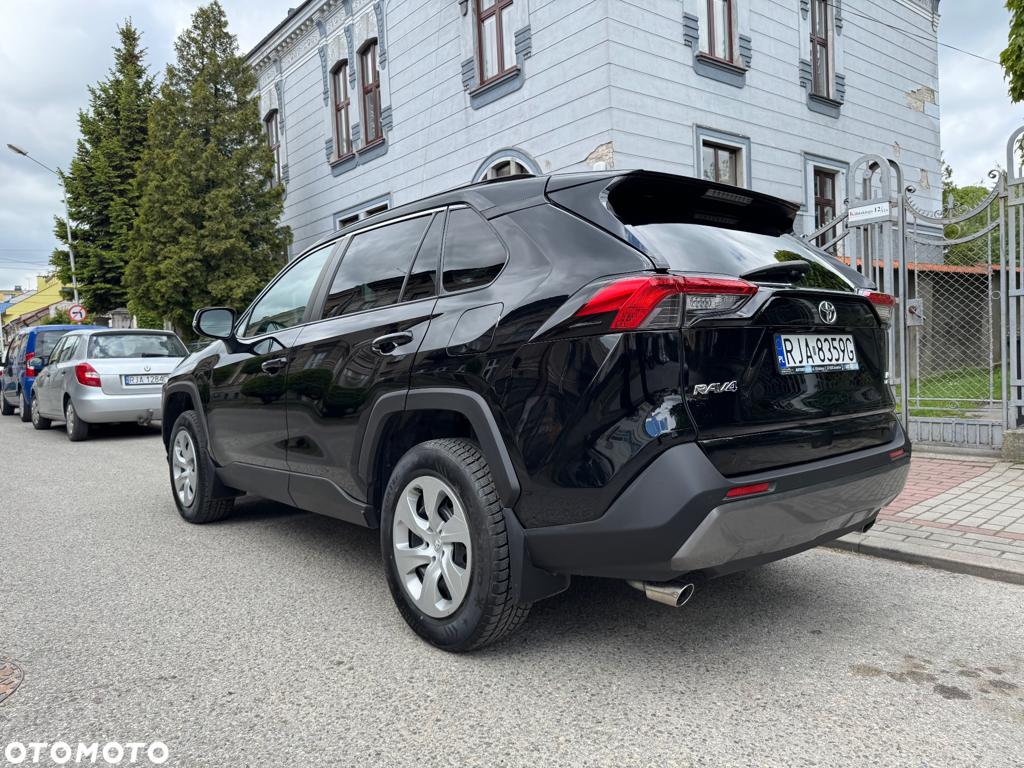 Toyota RAV4 - 13