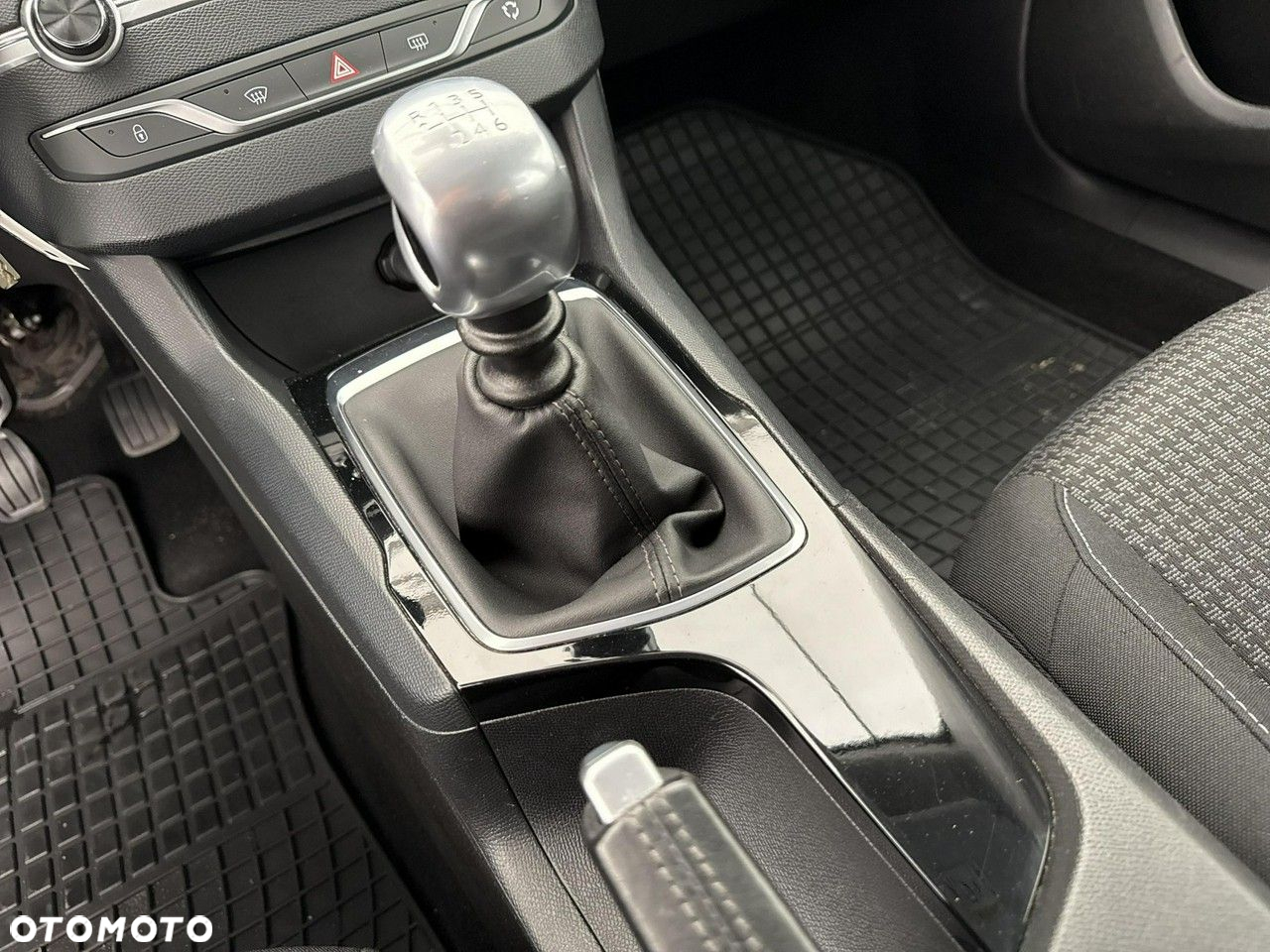 Peugeot 308 - 16