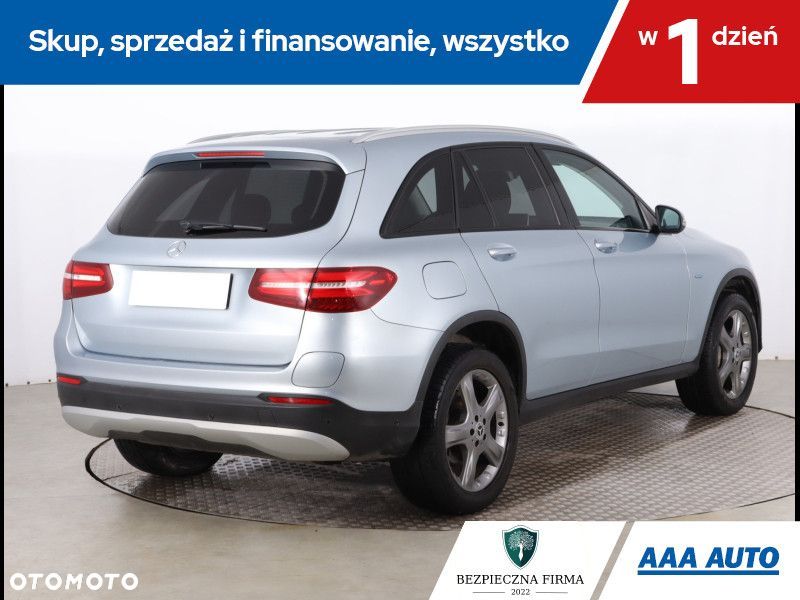 Mercedes-Benz GLC - 7