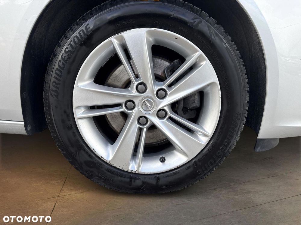 Opel Insignia - 18