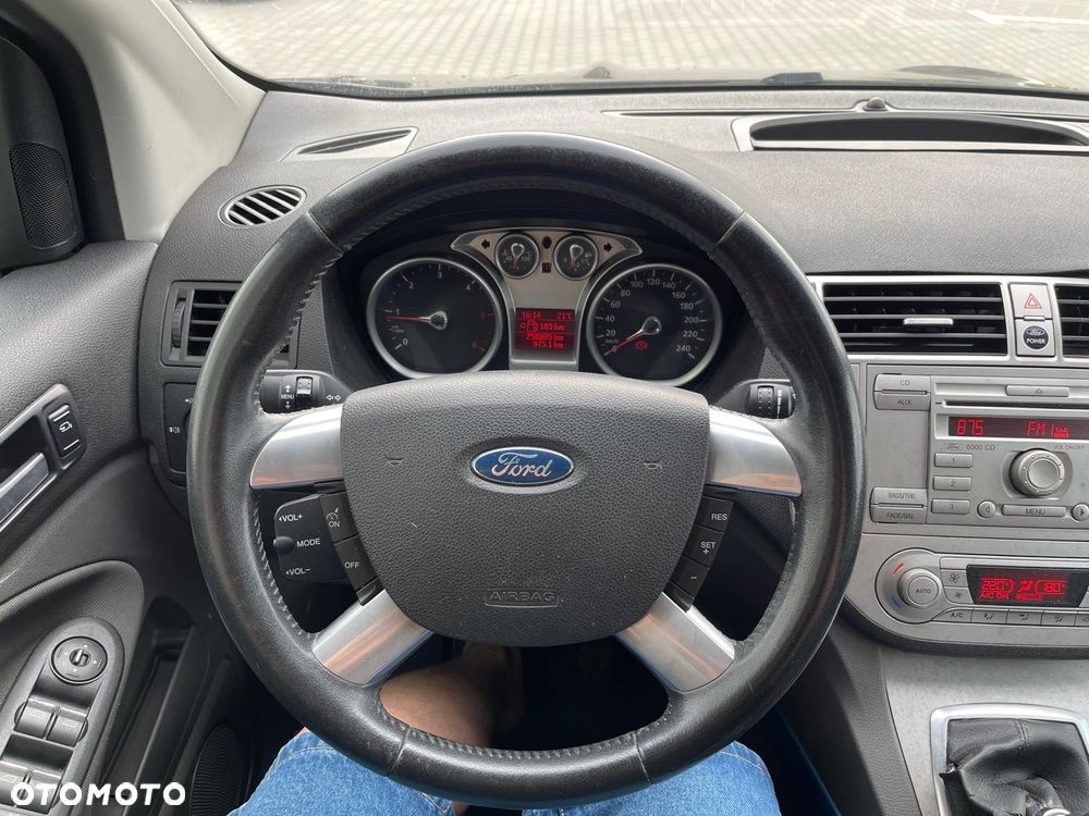 Ford Kuga - 11