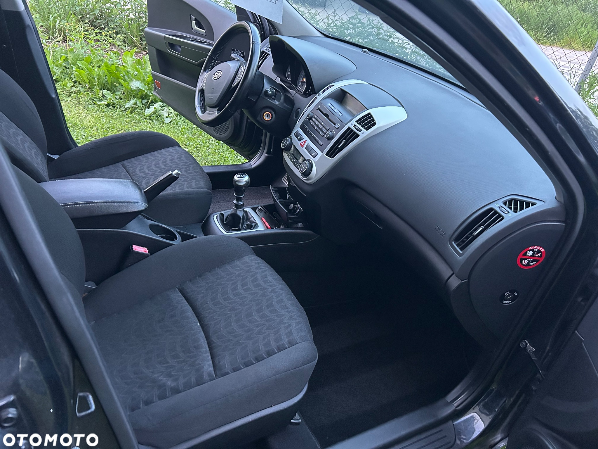 Kia Ceed - 10