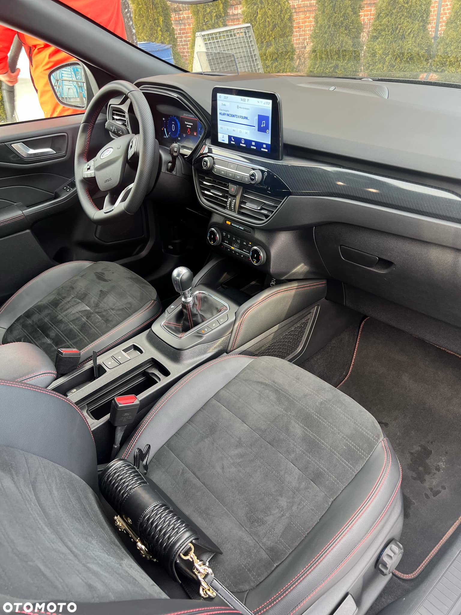 Ford Kuga - 24