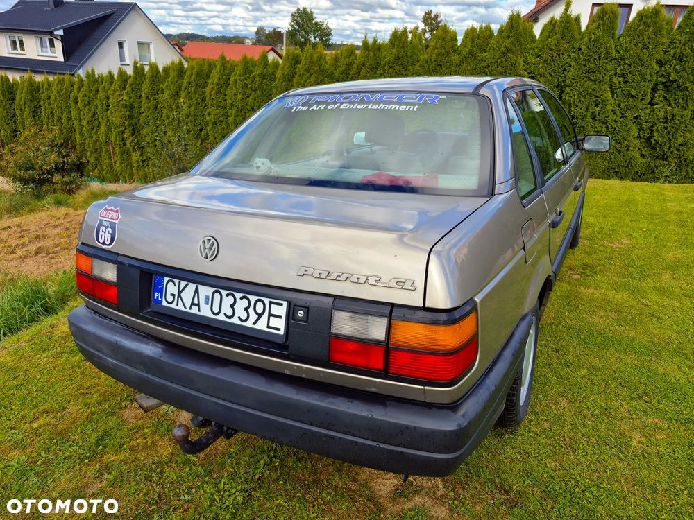 Volkswagen Passat 1.8 CL - 4