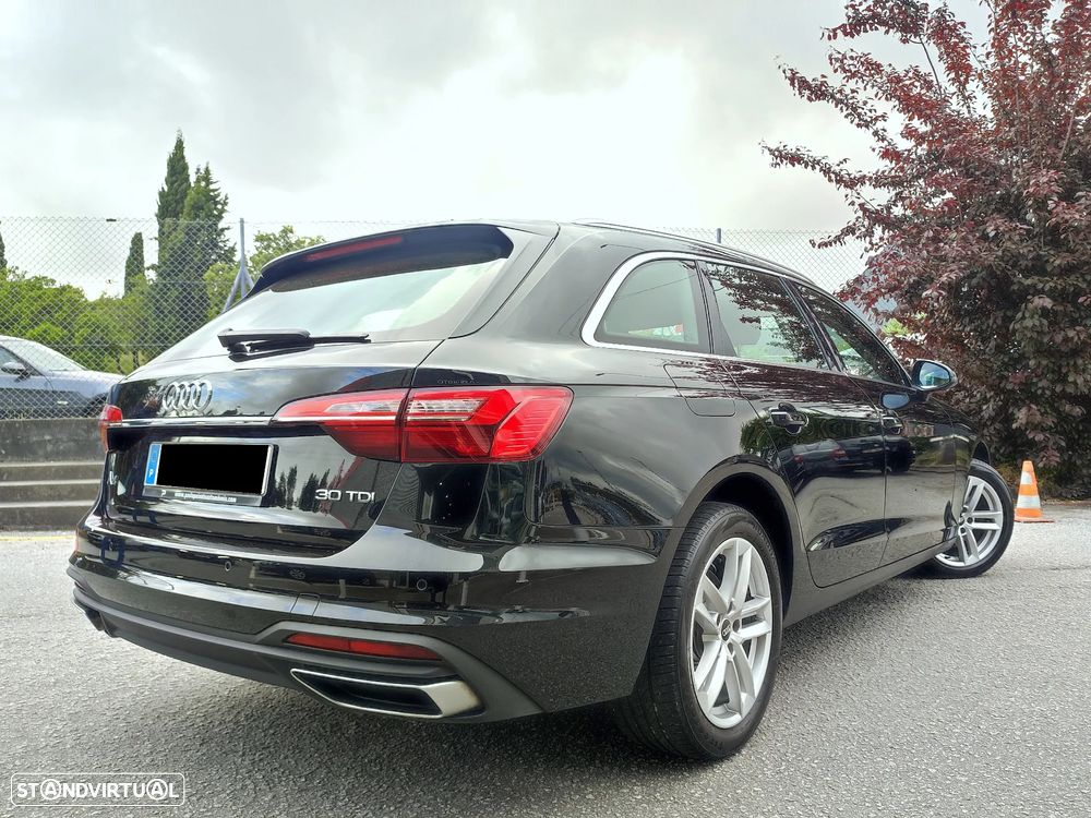 Audi A4 Avant 30 TDI S line S tronic - 4