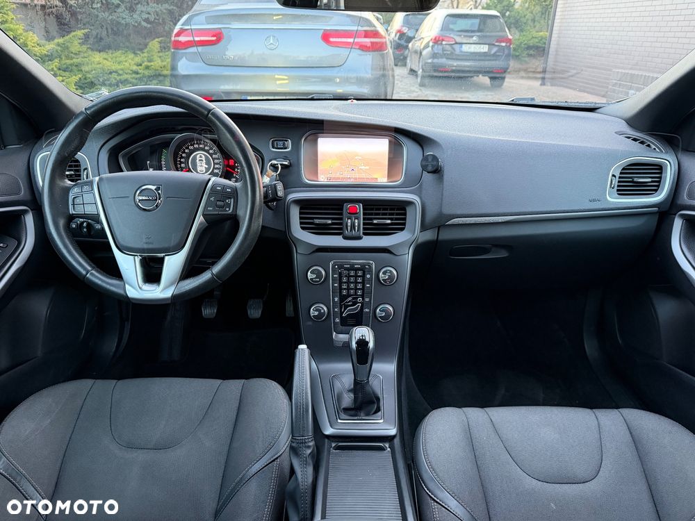 Volvo V40 T3 - 11