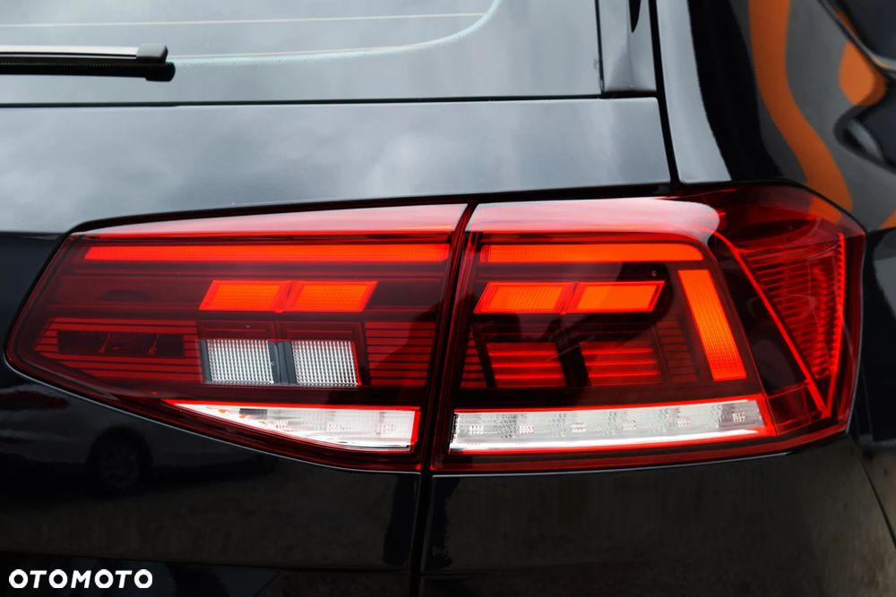 Volkswagen Passat 2.0 TDI Elegance DSG - 40