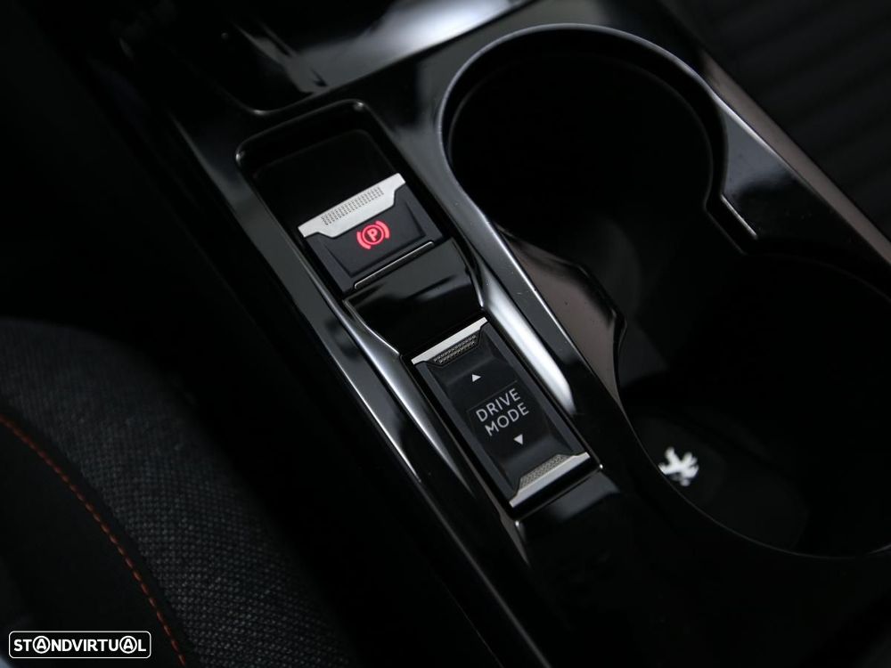 Peugeot e-2008 50 kWh Active - 19