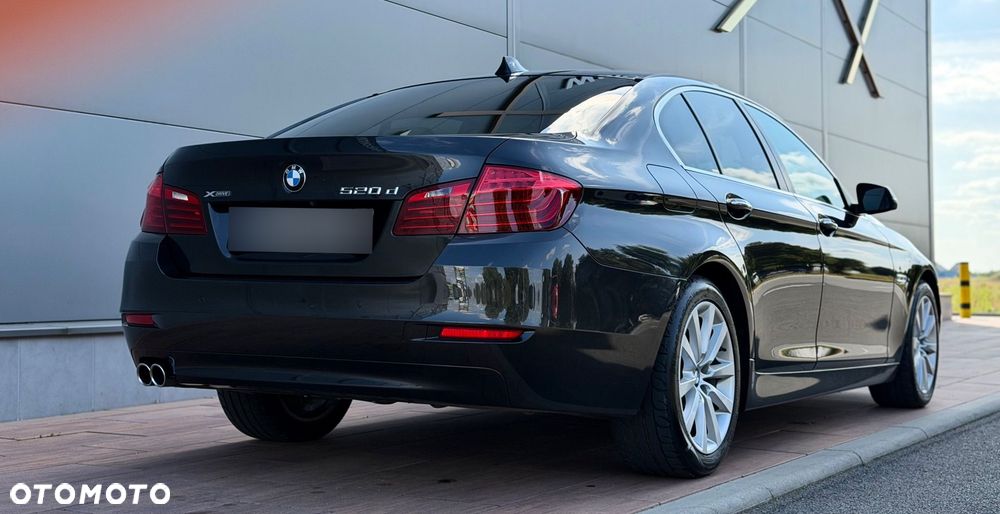 BMW Seria 5 520d xDrive Sport - 6