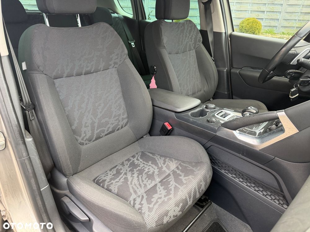 Peugeot 3008 Hybrid4 - 10