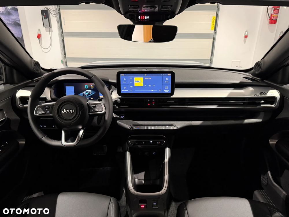 Jeep Avenger 1.2 T3 mHEV Upland 4xe eDCT6 - 12