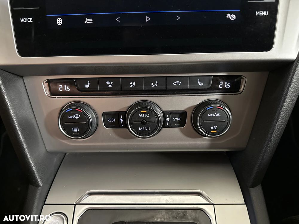 Volkswagen Passat - 19
