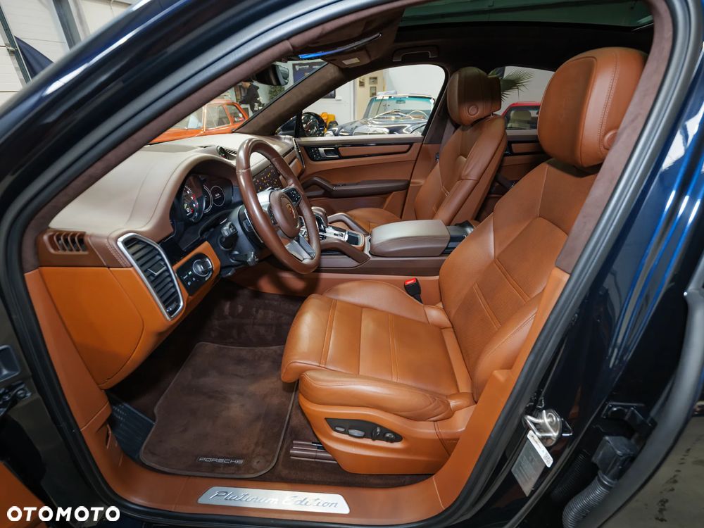 Porsche Cayenne E-Hybrid Platinum Edition - 15
