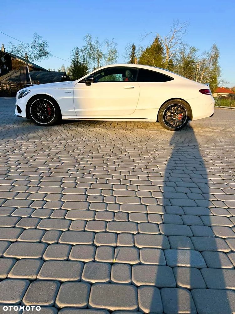 Mercedes-Benz Klasa C 200 4Matic 9G-TRONIC AMG Line - 4