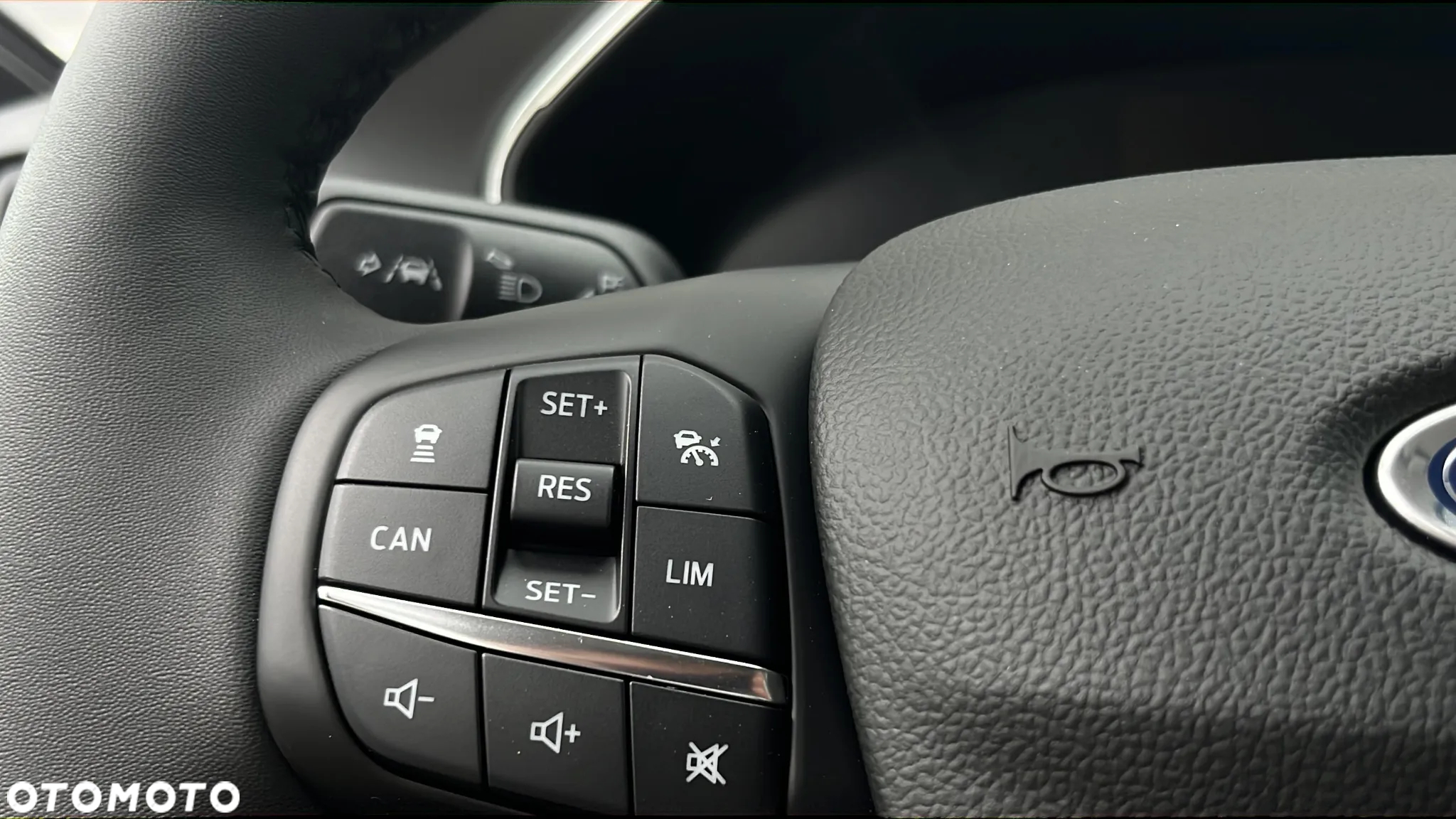 Ford Focus 1.0 EcoBoost mHEV Titanium - 14