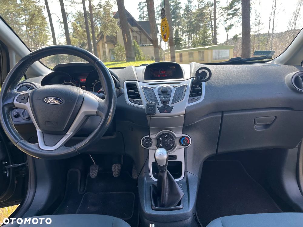 Ford Fiesta 1.4 Trend EU5 - 8