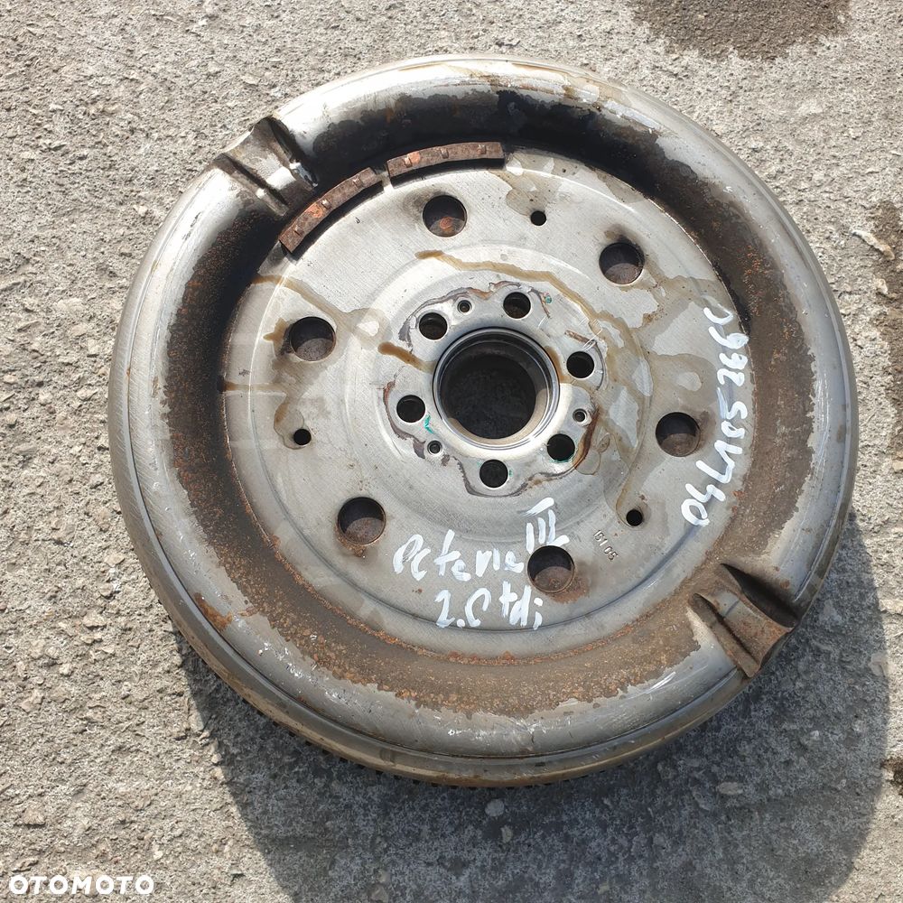 SEAT SKODA AUDI VW PASSAT B8 2.0 TDI KOLO DWUMASOWE DWUMASA 04L105266C  15R - 3
