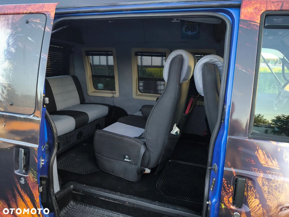 Chevrolet Astro - 11