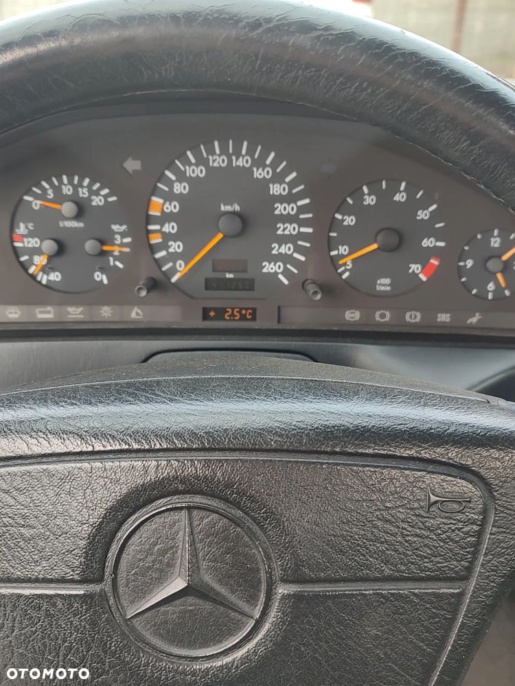 Mercedes-Benz SL - 12