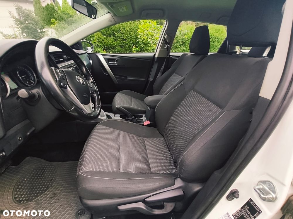 Toyota Auris 1.8 HSD Sol - 7