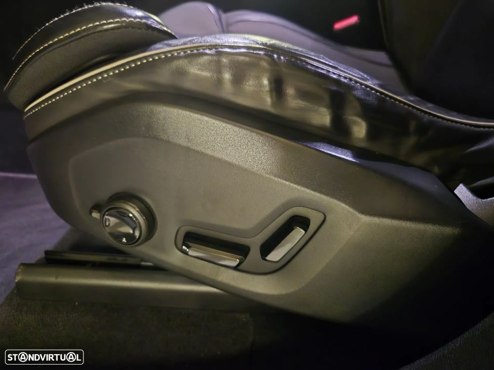 Volvo XC 60 2.0 D4 R-Design Geartronic - 19