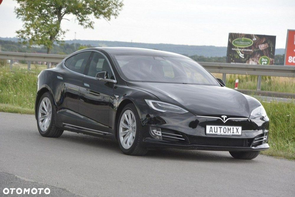 Tesla Model S - 13
