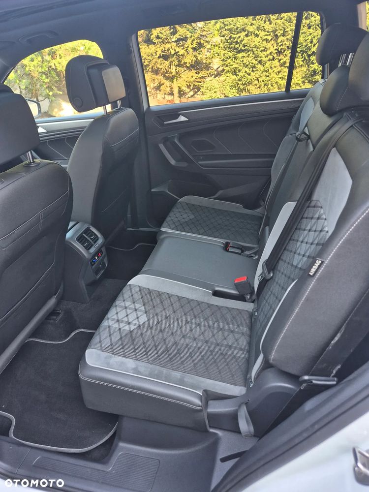 Volkswagen Tiguan 2.0 TDI SCR 4MotION DSG R-Line - 21
