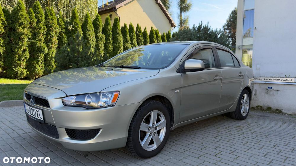 Mitsubishi Lancer - 1