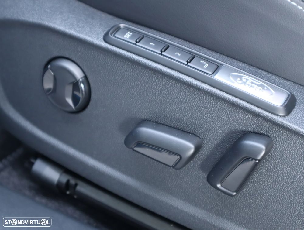 Ford Explorer 79 kWh Premium AWD - 32