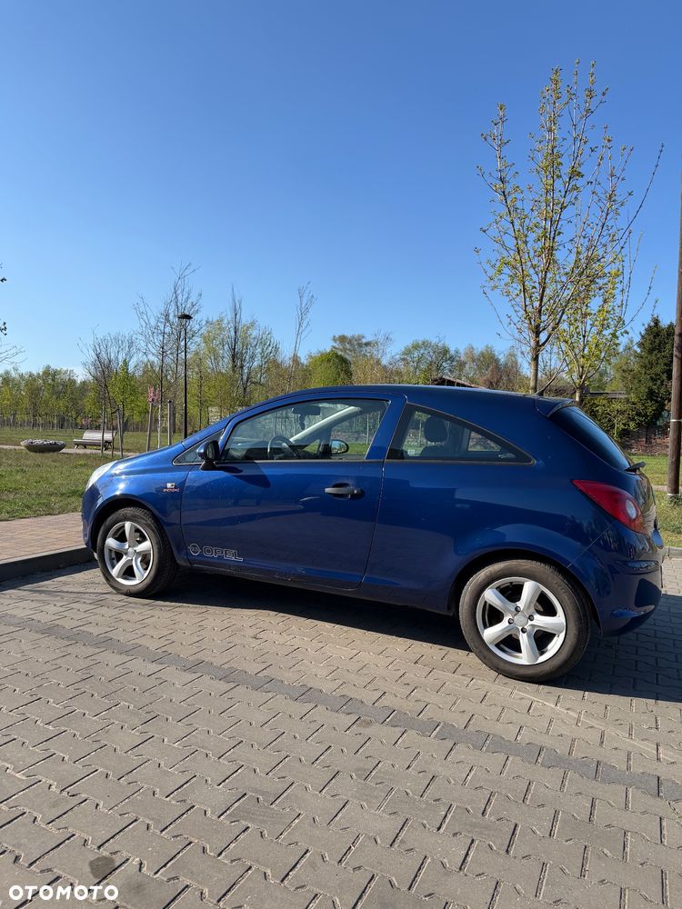 Opel Corsa 1.2 16V Essentia - 6