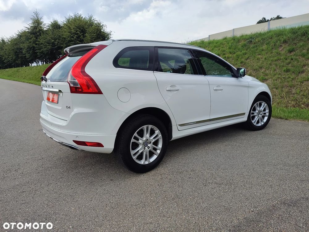 Volvo XC 60 D4 Geartronic Summum - 16