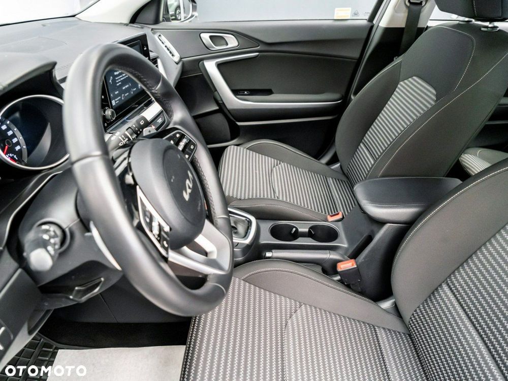 Kia Ceed 1.5 T-GDI M DCT - 23