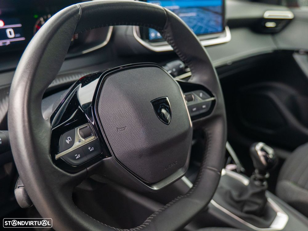 Peugeot 2008 1.2 PureTech Active Pack - 14