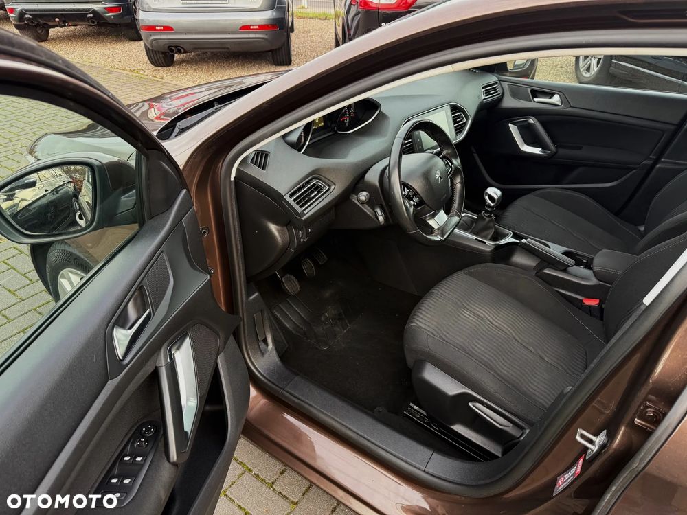 Peugeot 308 125 THP Active - 7