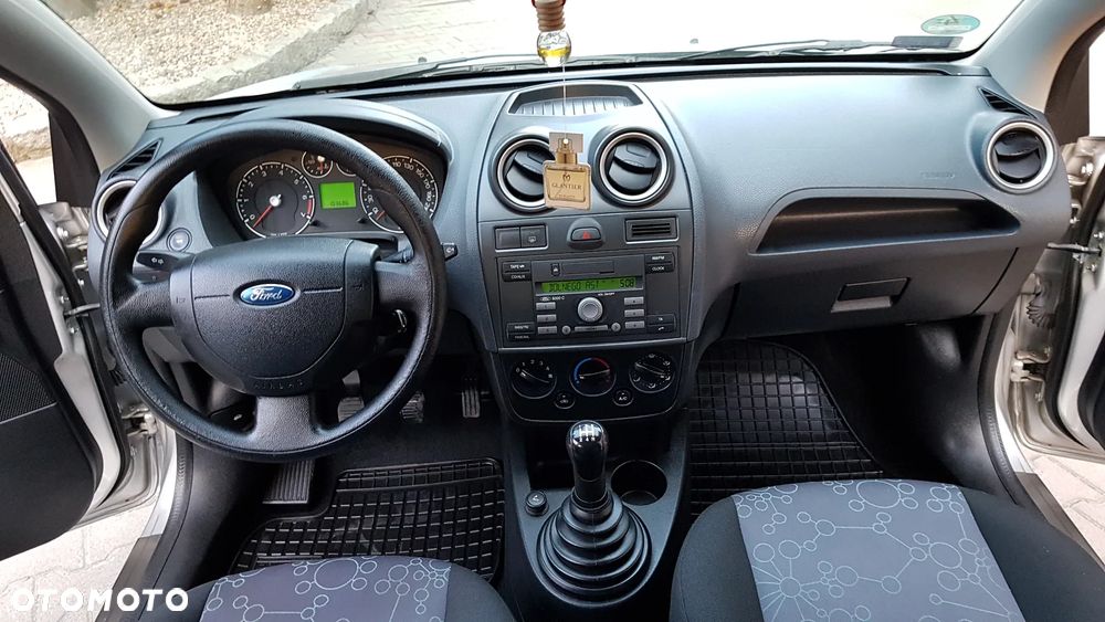 Ford Fiesta 1.25 Trend - 19