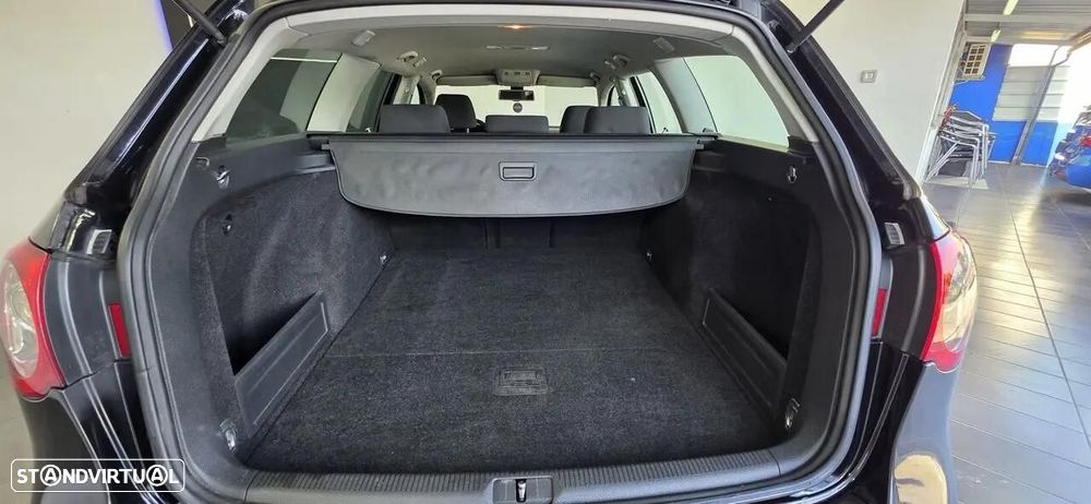VW Passat Variant - 11