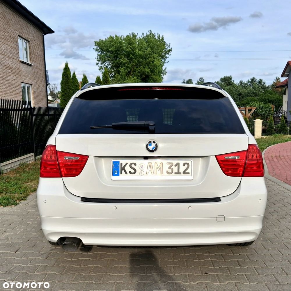 BMW Seria 3 318d DPF Edition Lifestyle - 4