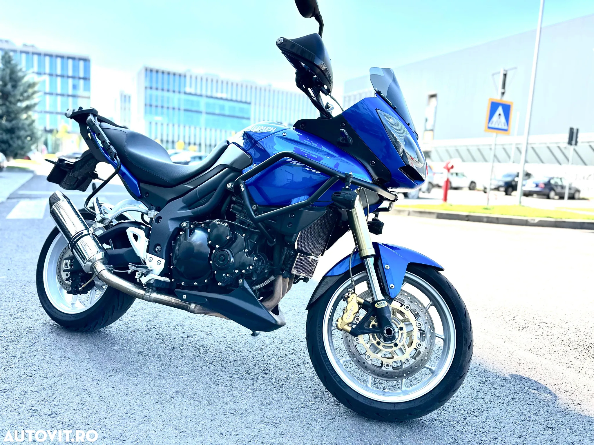 Triumph Tiger 1050 - 10